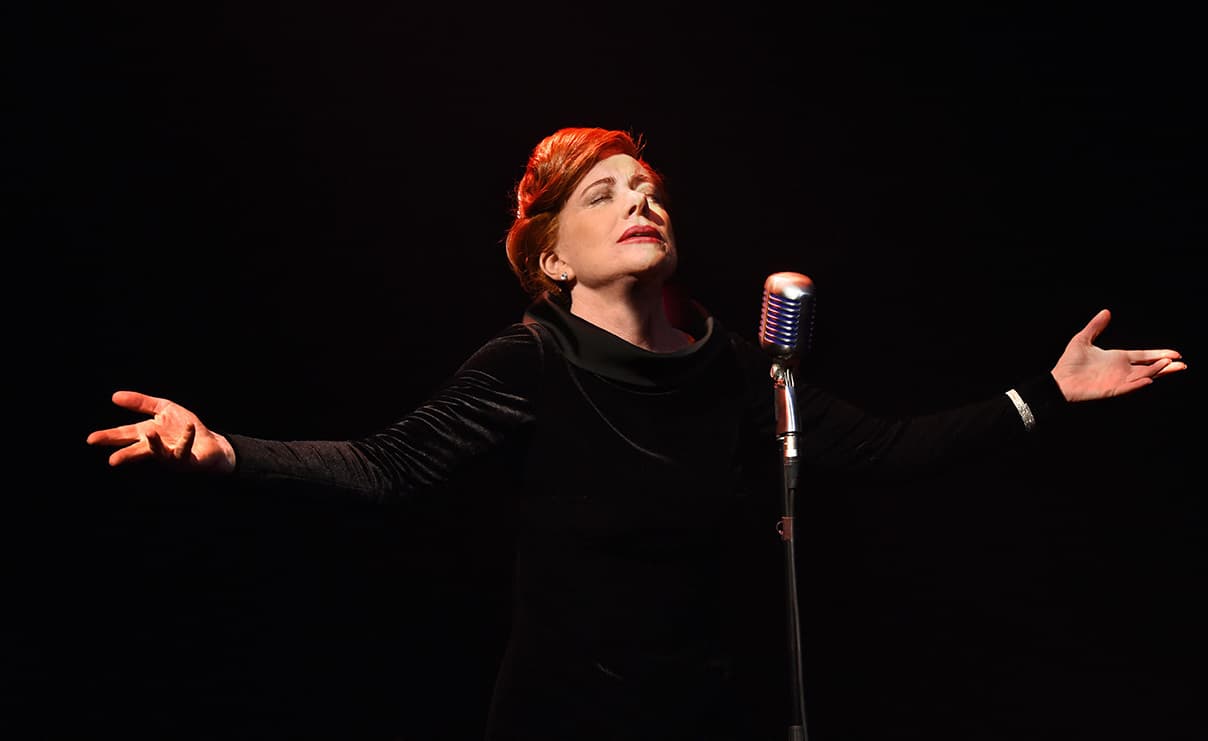 BERNADETTE ROBINSON: THEY SANG AT CARNEGIE HALL