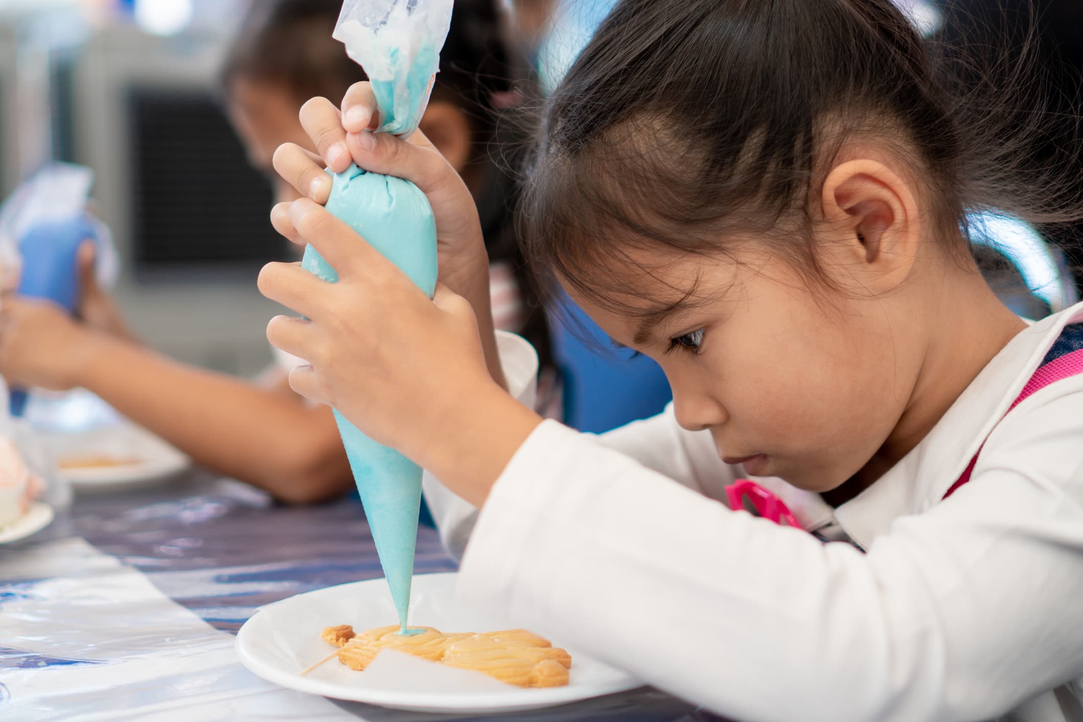 Biscuit Decorating